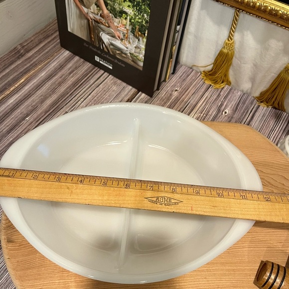 VINTAGE GLASSBAKE Divided Serving Dish J-2352-1/2 – Starburst Pattern - Picture 6 of 7